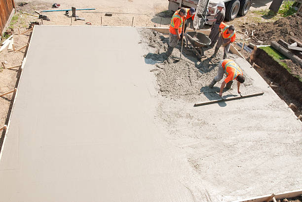 Best Concrete Walkway Installation  in Algona, WA